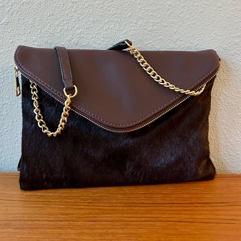 (NWOT) Vegan Purple Crossbody W/ Gold Chain & Faux Fur; Event/Evening/Party